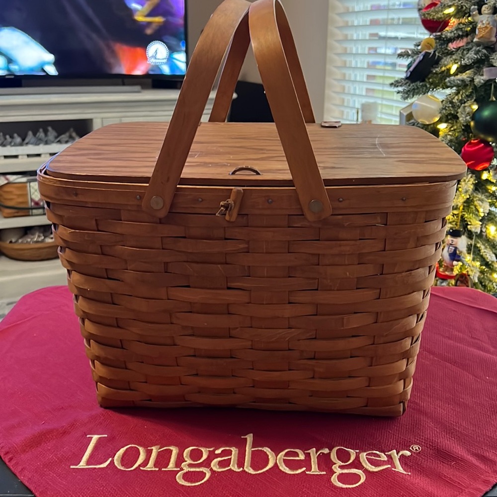 Longaberger Vintage 1991 Picnic Basket
